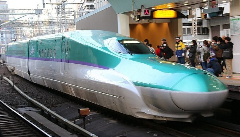 Japonia prezanton trenin më të shpejtë në botë në shina