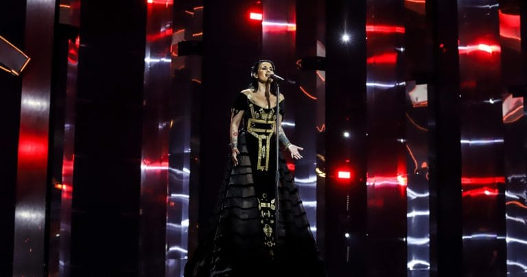 Prova e parë në skenën e “Eurovision”, zbulohet veshja dhe detaje nga performanca e Jonida Maliqit