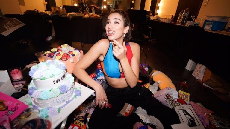 Dua Lipa merr dhuratë të çmuar në ditën e lindjes nga i dashuri