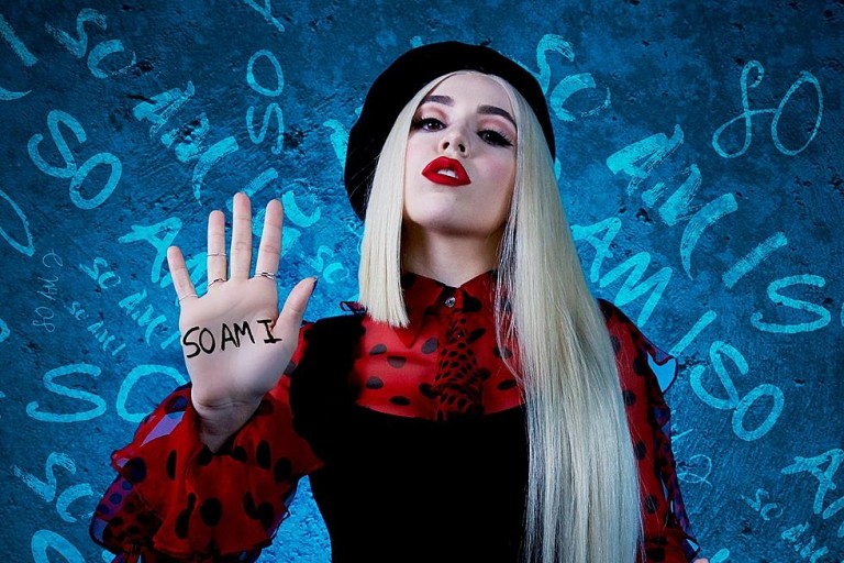 New York Times zgjedh “Sweet but Psycho” të Ava Max ndër këngët më të mira për vitin 2019