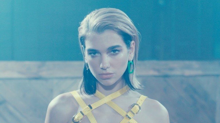 Video/ Dua Lipa siç nuk e keni parë kurrë, zbulon talentin e ri