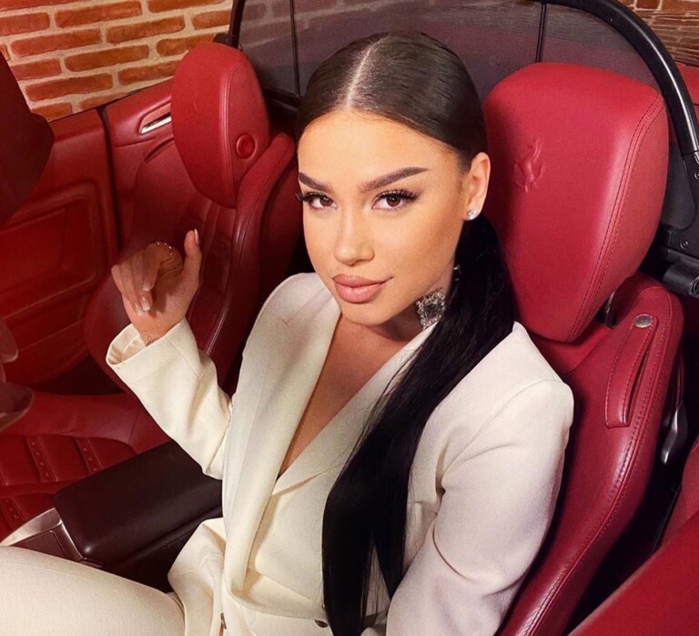 NEW MUSIC | Dhurata Dora – “Ferrari”