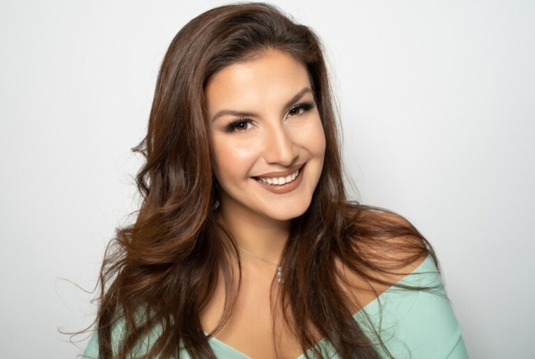 Floriana Garo rikthehet në Shqipëri për t’u bërë pjesë e politikës, cilës parti do t’i bashkohet ajo?