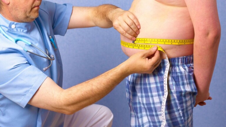 Fëmijët që rriten nga prindër të stresuar rrezikohen nga obeziteti