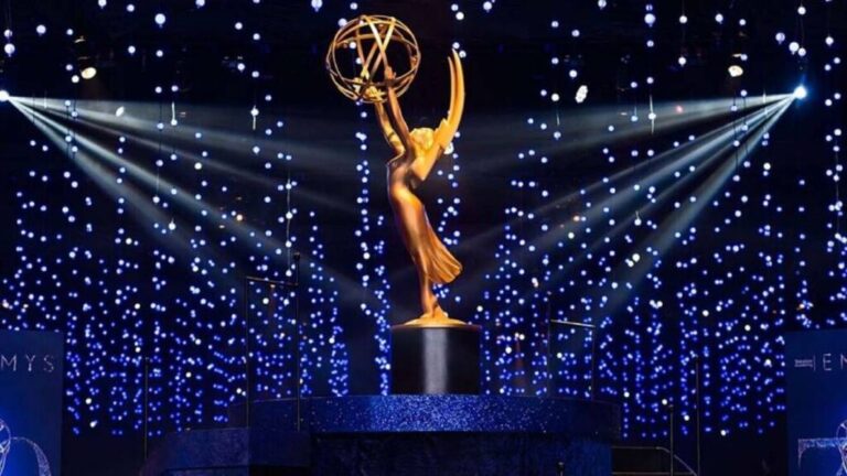 Emmy Awards 2021: Ç’veshën yjet në tapetin e kuq