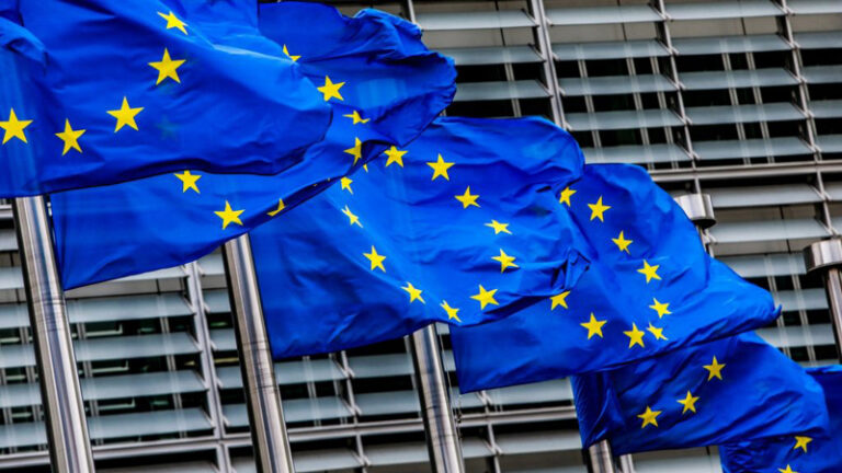 Përhapja e covid ‘frikëson’ BE-në/ Heq Shqipërinë nga lista e vendeve të sigurta për udhëtim