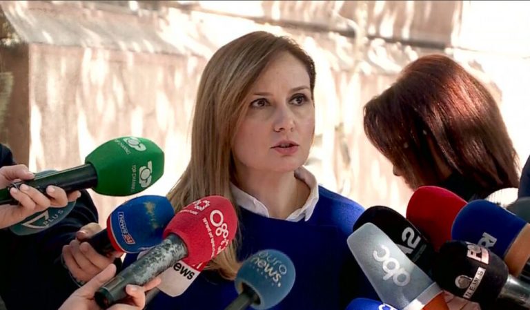 PD dorëzon në Kuvend nismën për uljen e TVSH për produktet e shportës, Tabaku: Do të ndihmojë shtresat në nevojë