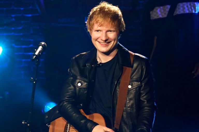 Ed Sheeran po ndërton varrin e tij për 5 milionë dollarë