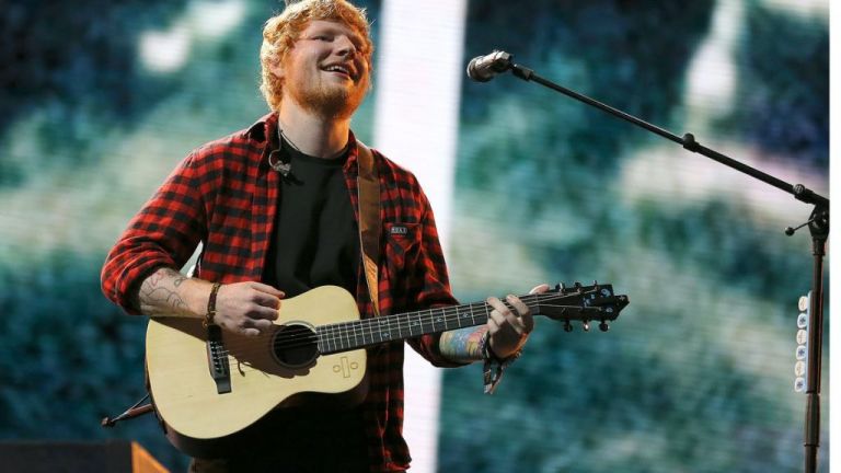 Ed Sheeran në telashe ligjore për këngën “Shape of You”