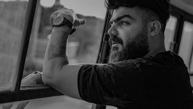 Iran: Reperi 27-vjeçar dënohet me vdekje sepse mbështeti protestën!