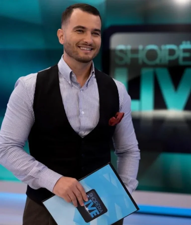 Arjon Muça, moderatori i ri i ‘Shqipëria Live’!