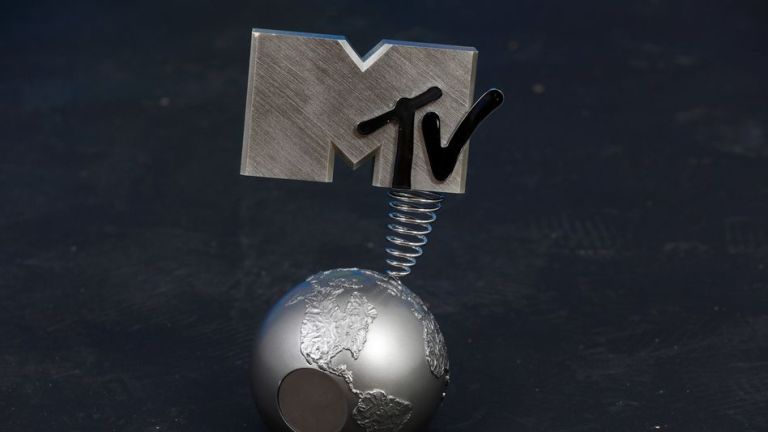 Për herë të parë, tre artiste shqiptare nominohen për të njëjtin çmim në “MTV Europe Music Awards”