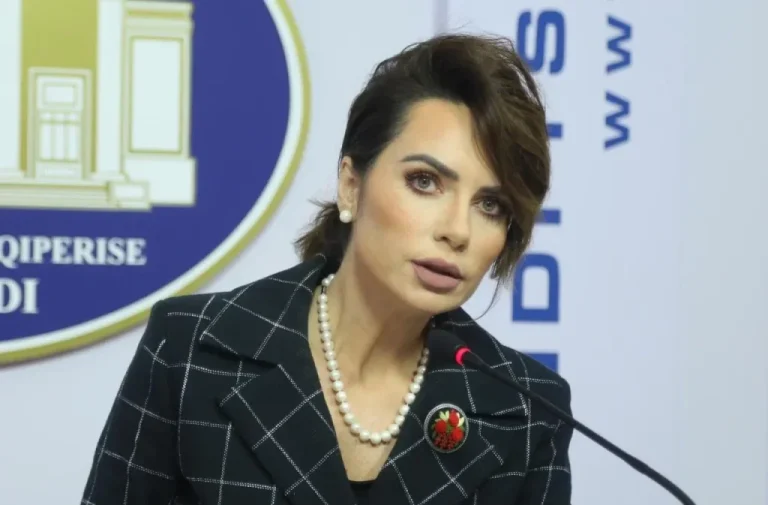 Nga sulmet personale tek mesazhet politike, Grida Duma dorëzon mandatin: Largohem nga politika e llumit, u godita padrejtësisht!