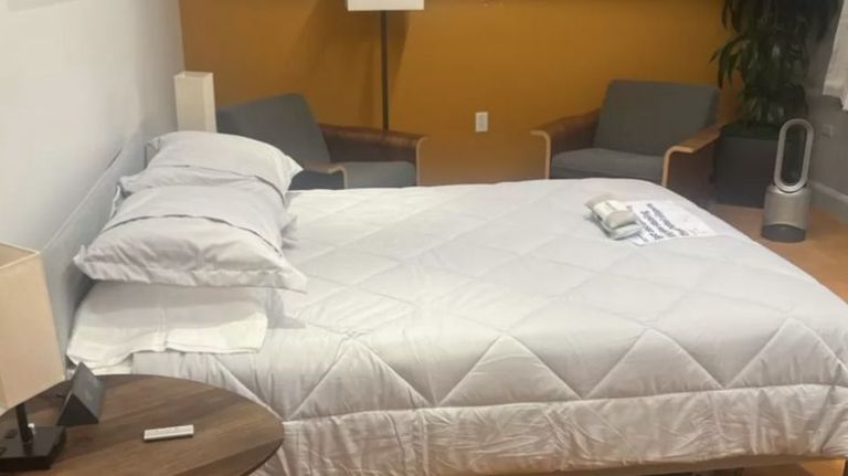 Elon Musk kthen zyrat e Twitter-it në hotel dhe e dini pse? Për të shfrytëzuar punonjësit!