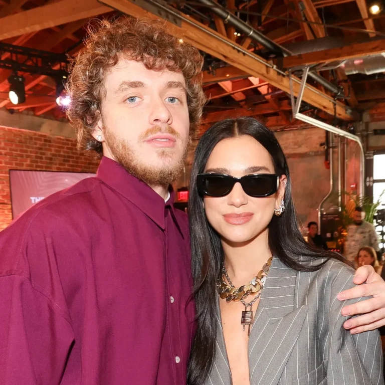 Thuhet se Dua Lipa është lidhur me fansin e saj më të madh!