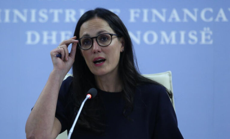 Tre mujori i tretë i vitit/Ibrahimaj: Shqipëria ka rritjen ekonomike më të lartë në rajon!