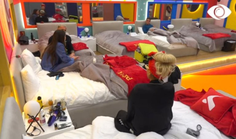 “Dua të dal se kam një grua shtatëzënë në shtëpi”/ Armaldo flet me banorët…