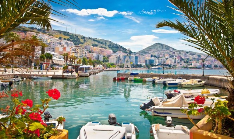 The Sun: Shqipëria, Maldivet e Europës për vetëm 27 paund!