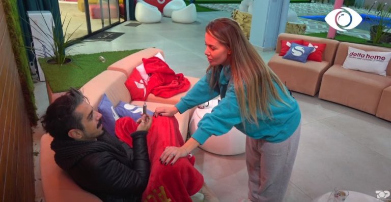 Olta i përgjërohet Amosit/ ‘Të lutem mos hiq dorë, hajde në shtëpi’…