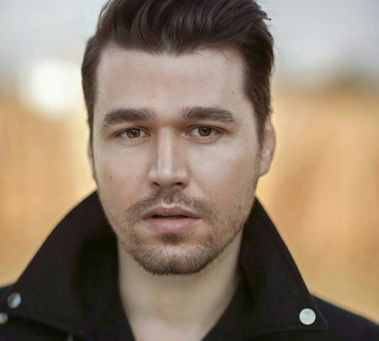 Alban Skënderaj e ka një banor të preferuar në ‘BBV’, këngëtari e tregon gjatë koncertit në SHBA!