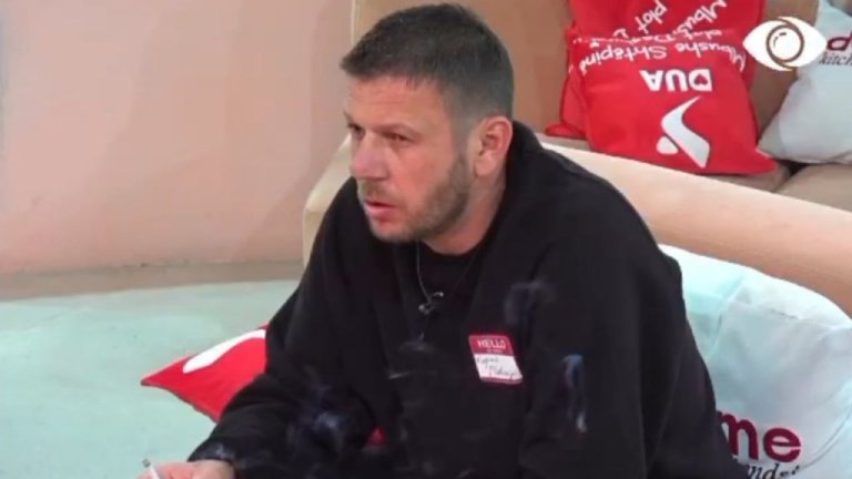 “Prindërit më kanë vdekur në një aksident, unë isha shofer”/ Tani rrëfen tragjedinë e rëndë!