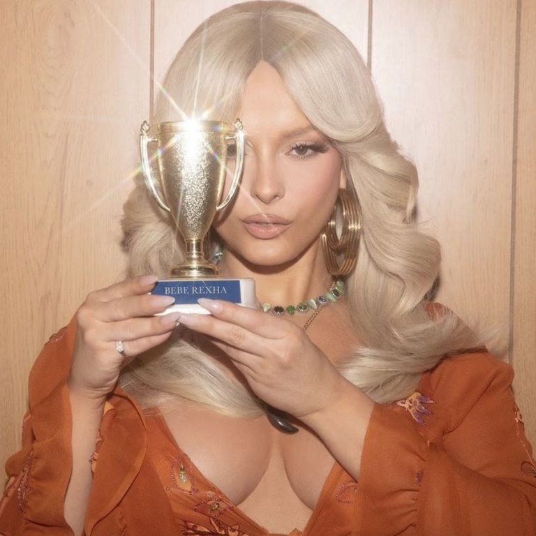 Bebe Rexha konfirmon albumin e ri!