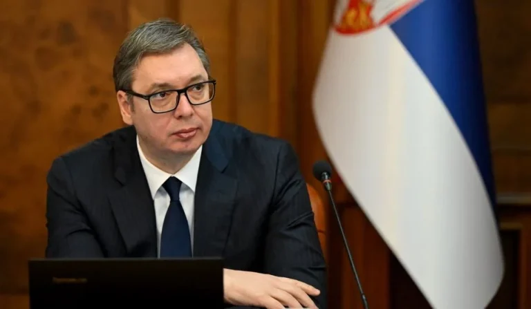 SHBA e BE “mbërthejnë” Vuçiçin: Marrëveshja, e detyrueshme edhe pa firmë!