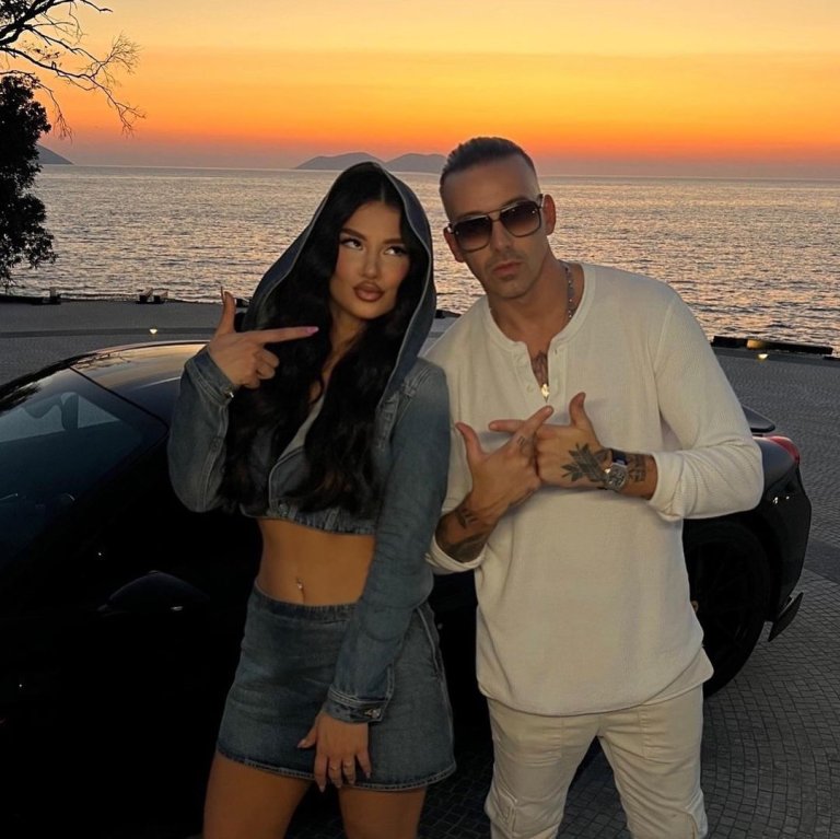 Dhurata Dora gati për bashkëpunimin me reperin e famshëm ndërkombëtar!