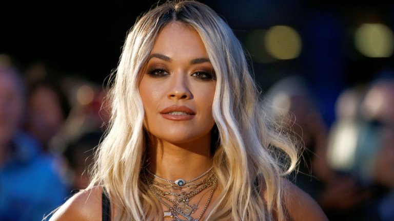 Rita Ora rrëfen sakrificat e familjes gjatë emigrimit!