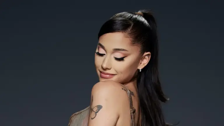 Ariana Grande pritet të sjellë projekte të reja muzikore!