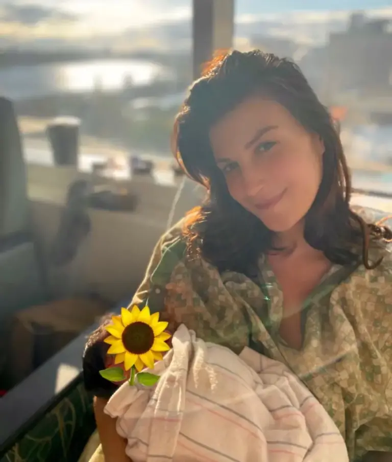 Melodia e Mariza Ikonomit! Këngëtarja, nënë për herë të parë!