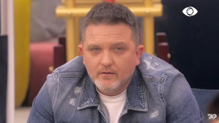 ‘Po bëhet lojë e pisët, shtro rrugën…’/ Kë nga banorët këshillon, Juli?