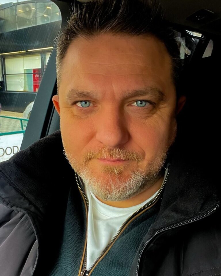 Rrëfehet për herë të parë për vdekjen e babait/ Juli: Nuk e shpëtova dot!