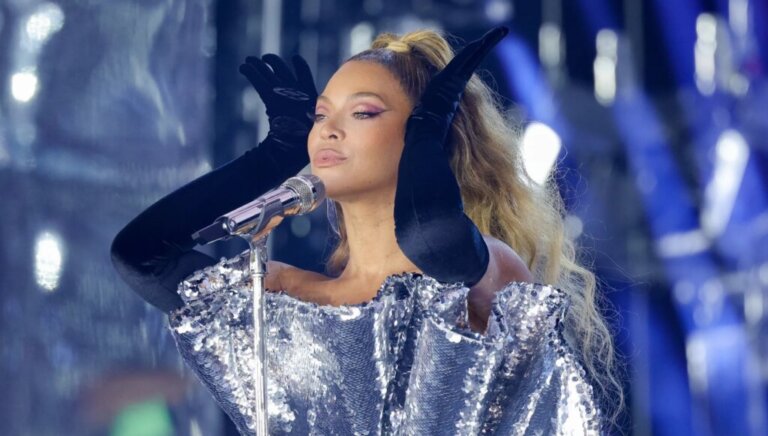 Beyonce publikon dy këngë të reja!
