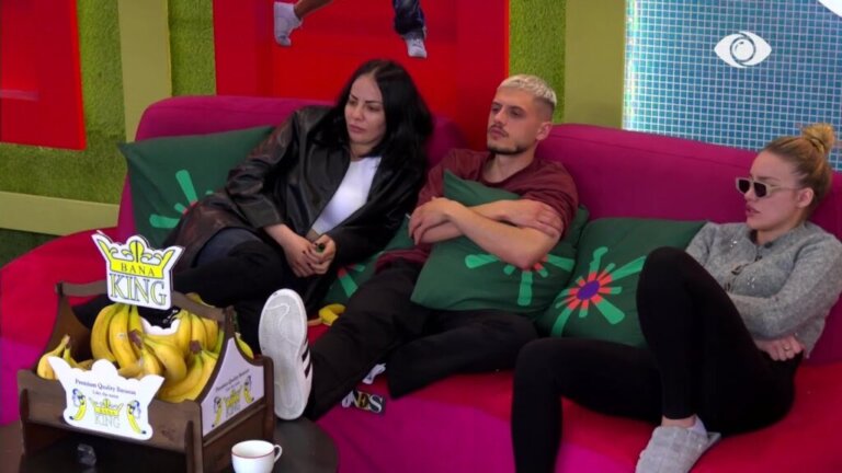 Egla bisedon me Bardhin për Sarën: “E shihje në kërkim të një historie”.