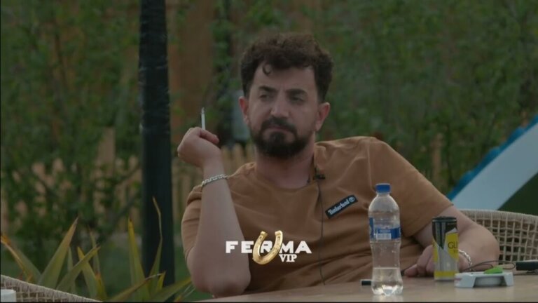 Albano flet për marrëdhënien me të atin dhe varësinë nga alkooli: “Periudha më e errët e jetës sime”!