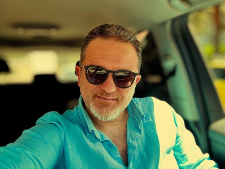 Jul Deda ndan fotografinë e rrallë nga dasma e tij!