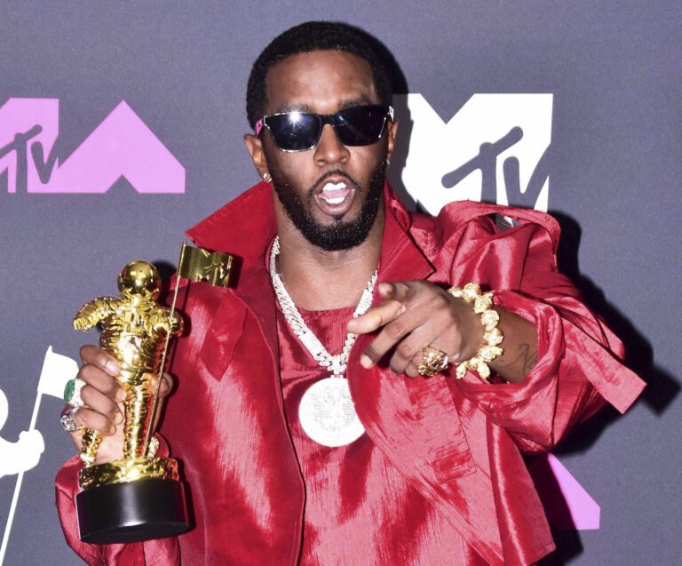 Pas akuzave të Diddy-t, këngët e tij bëhen më të dëgjuara.