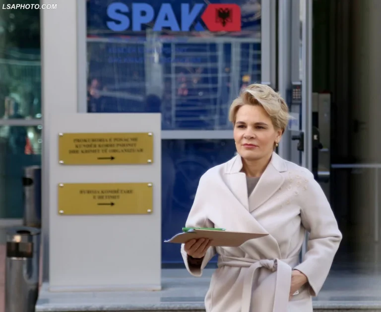 GJKKO vendos sekuestrimin e pasurive të Monika Kryemadhit dhe nënës së saj…