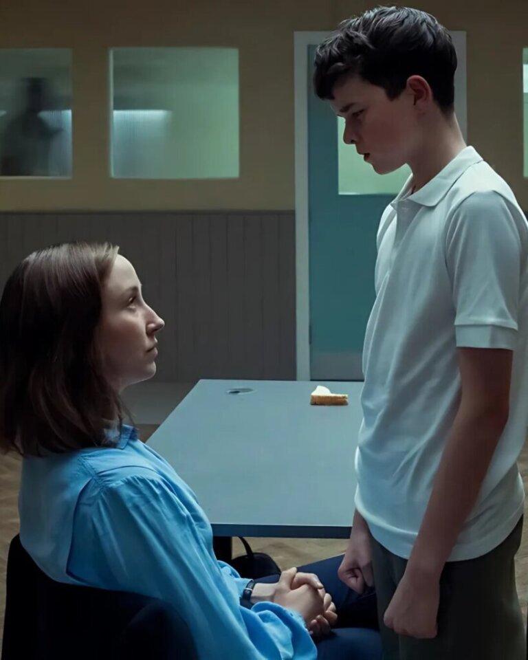 Simbolet e fshehura në serialin “Adolescence” – Çfarë fshihet pas detajeve të vogla?