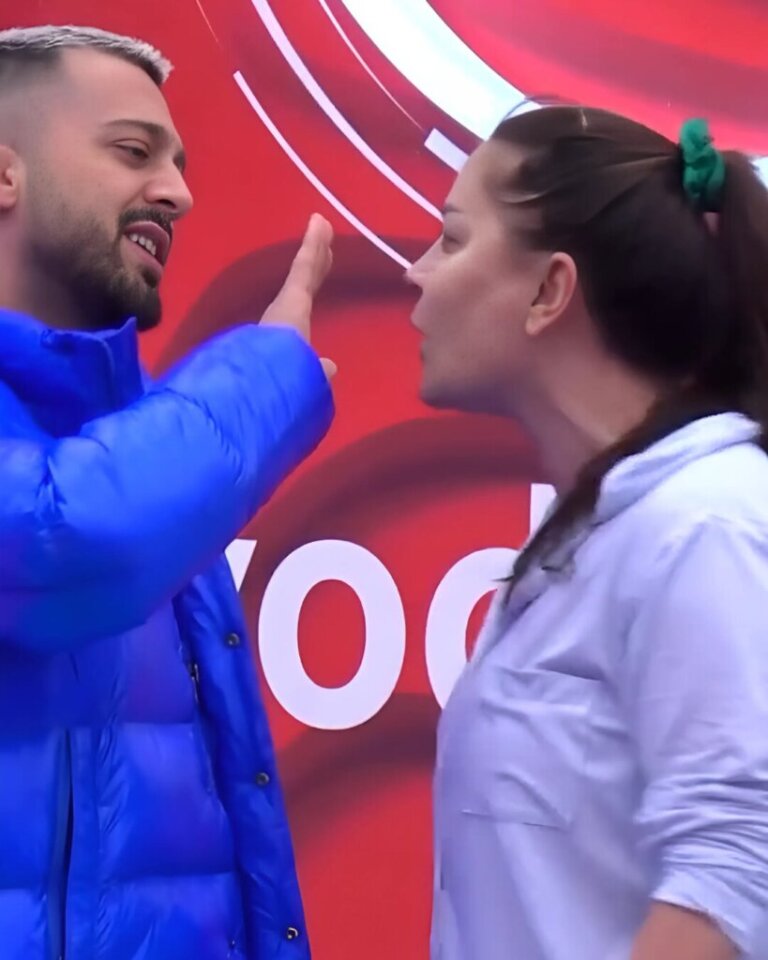 Gjesti akuzon Rozana Radin: “Je kapur për flokësh me femra për të dashur”.