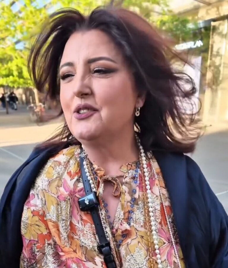 Jeta si e pastrehë në SHBA, habit Parashqevi Simaku: Ishte zgjedhje e imja.