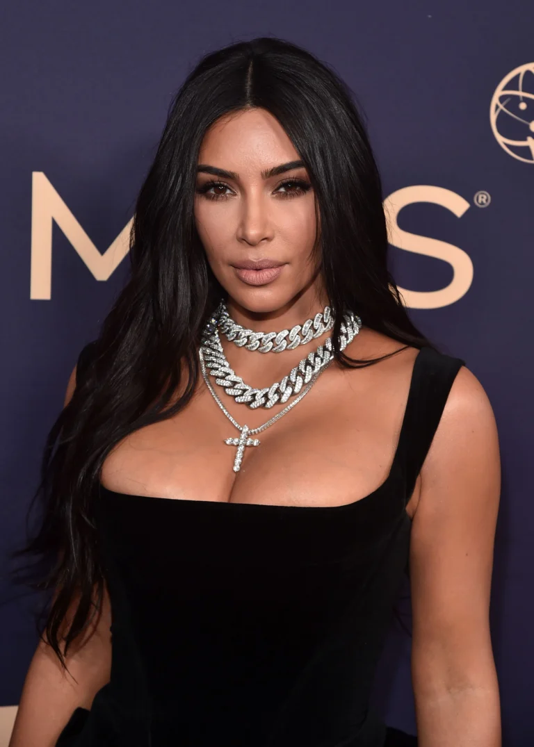 Kim Kardashian: Njeriu nuk ka zbritur kurrë në Hënë, gjithçka ishte e sajuar.
