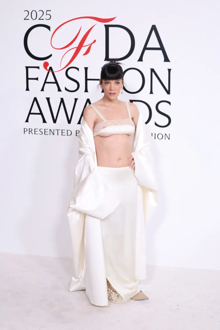 Lily Allen rikthehet pas shtatë vitesh me album të ri.