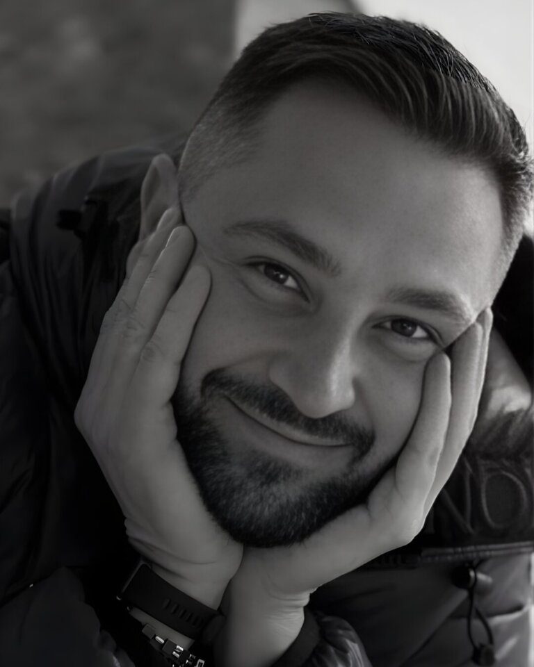 Bes Kallaku nuk i ndahet dedikimeve të dashurisë.