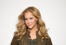 Amy Schumer zyrtarisht single.